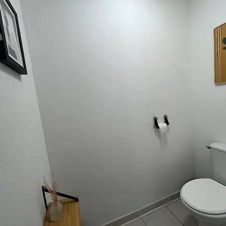 Elsa / P3 + Parking Apartment Nimes